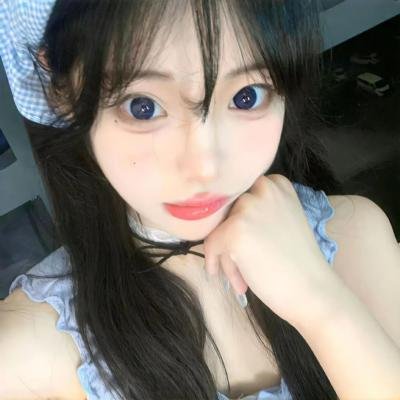 漂亮男孩直播中